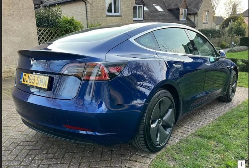 Used Tesla Model 3 Standard Range 239 kW (325 HP) 2019 Blue Sedan
