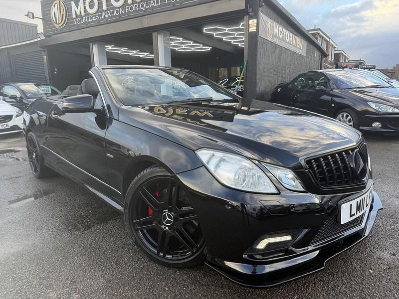 Begagnad Mercedes E350 2011 Svart Cab