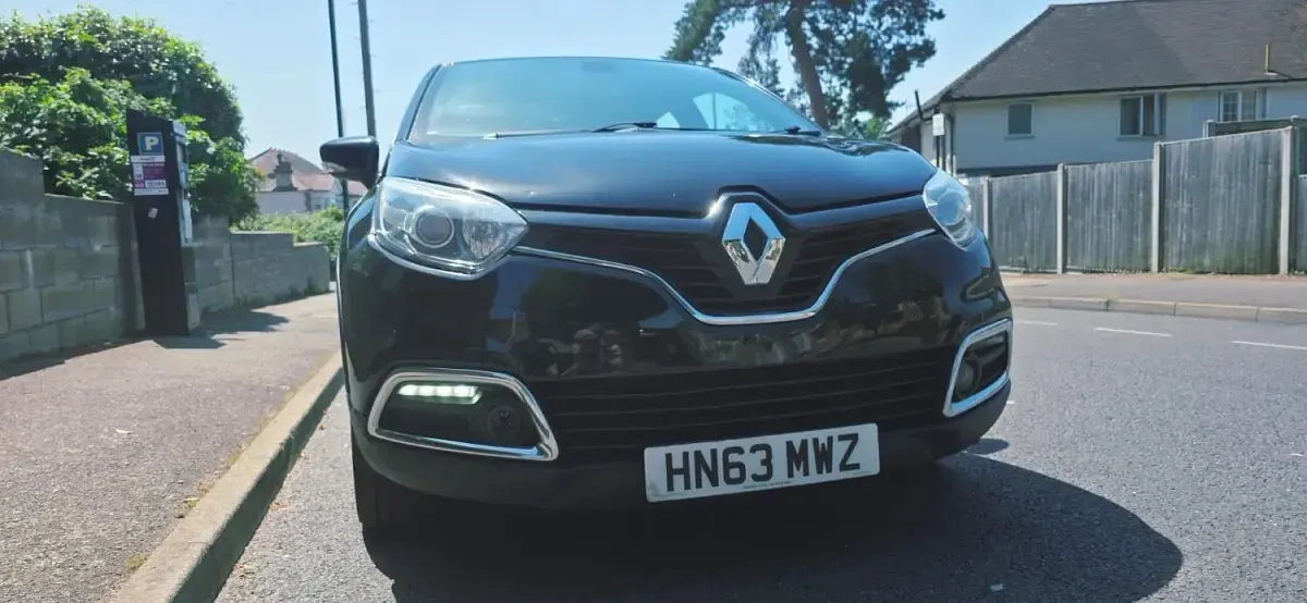 Used Renault Captur Dynamique 90 HP (66 kW) 2013 Black SUV