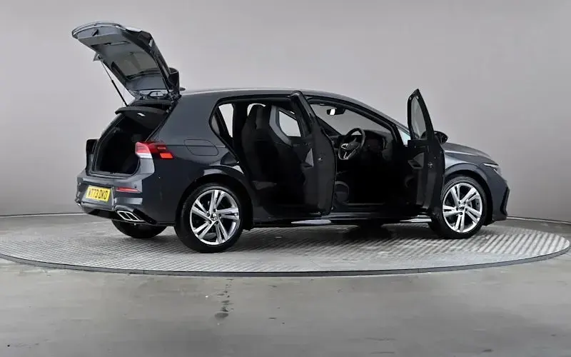 Used VW Golf VIII R-line 131 HP (96 kW) 2023 Grey Hatchback