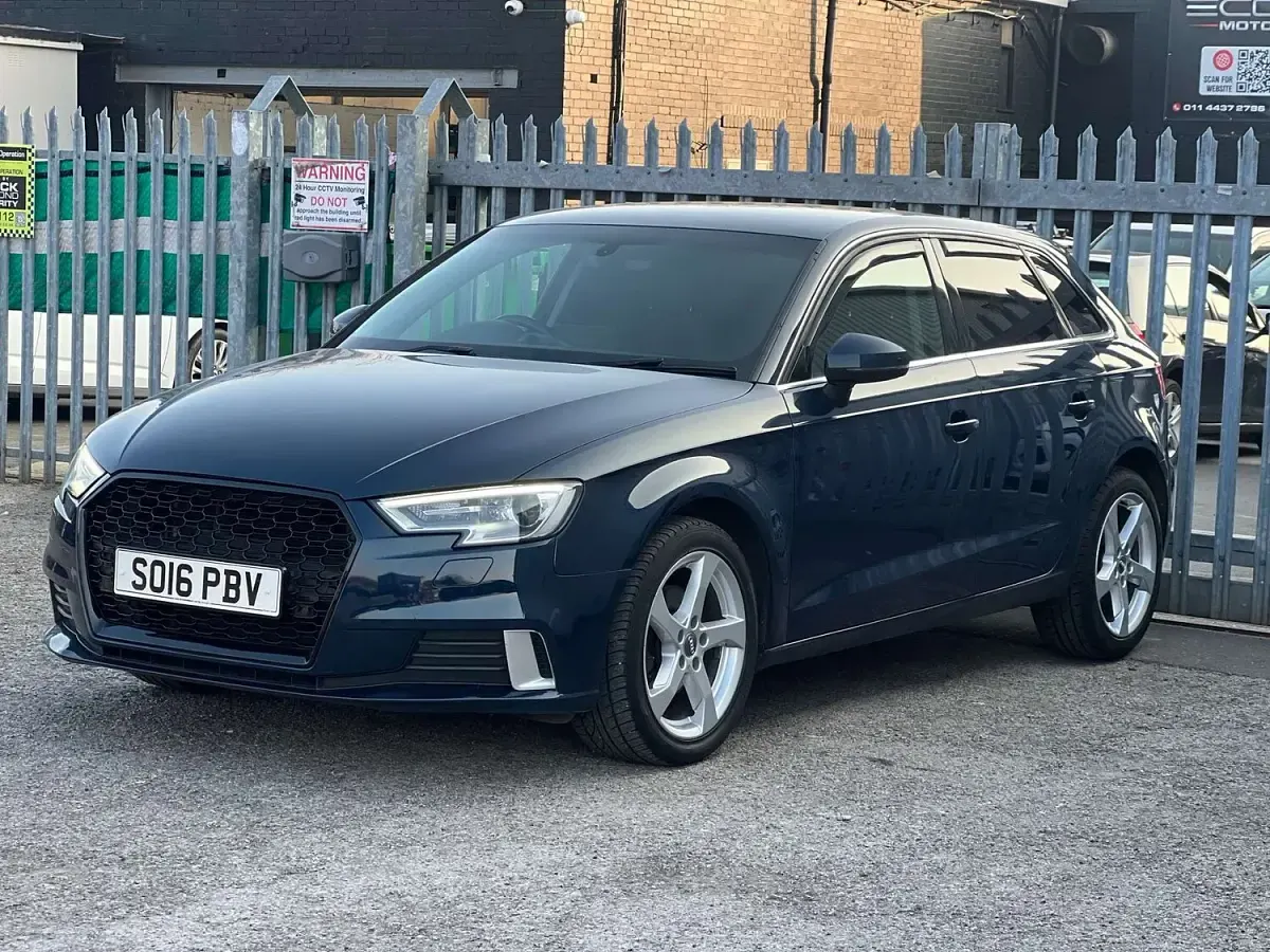 Used Audi A3 Sportback Sport 110 HP (80 kW) 2016 Blue Hatchback