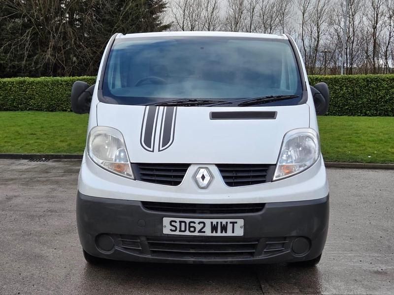 Used Renault Trafic 115 HP (84 kW) 2012 White MPV