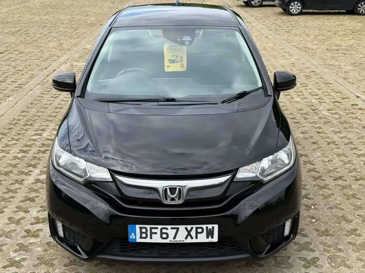 Begagnad Honda Jazz S 102 HK (75 kW) 2017 Svart Halvkombi