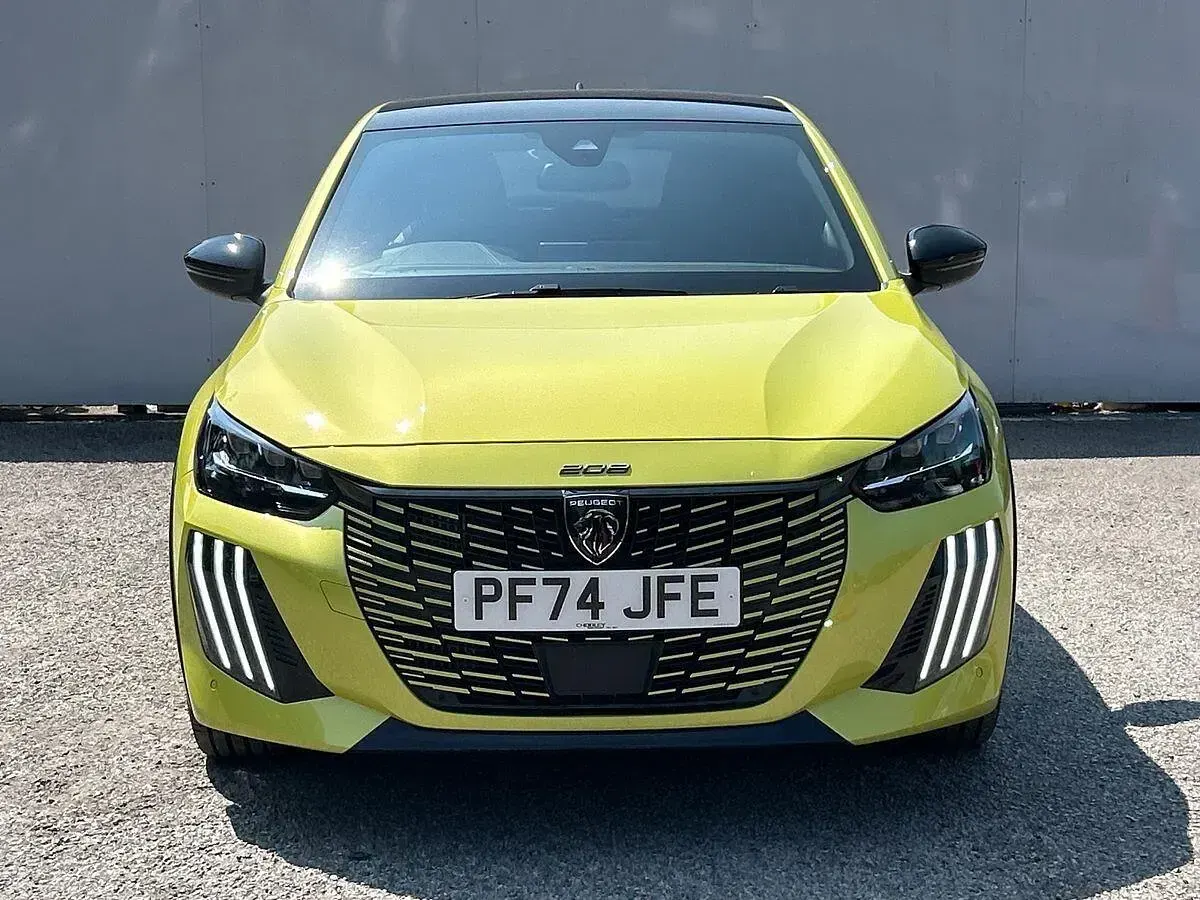 Used Peugeot 208 GT 100 HP (73 kW) 2024 Yellow Hatchback