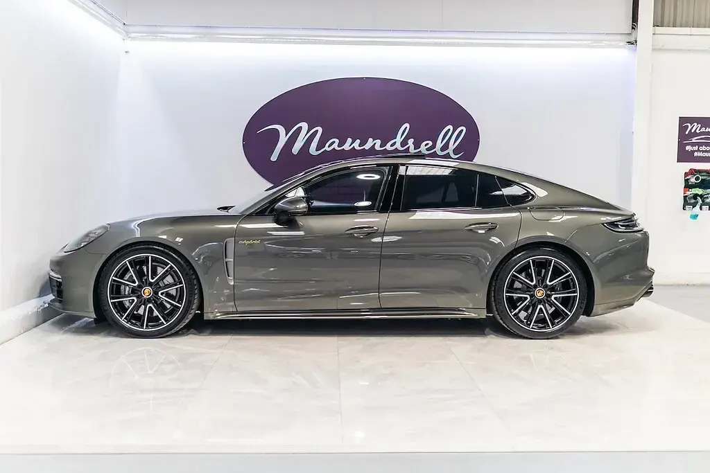 Used Porsche Panamera 4 E-Hybrid Platinum Edition 456 HP (335 kW) 2023 Green Hatchback