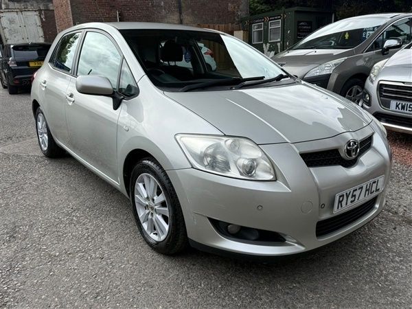 Silver Used 2008 Toyota Auris Hatchback | £3,495 (Fair price) - Image 1/1
