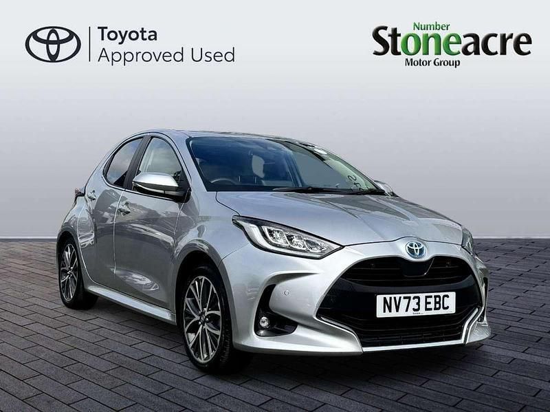 Silver Used 2023 Toyota Yaris Hybrid Hatchback | £19,250 (A bit pricey) - Image 1/2