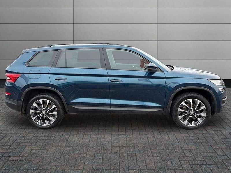 Used Skoda Kodiaq SE Drive 150 HP (110 kW) 2020 Petrol blue metallic SUV