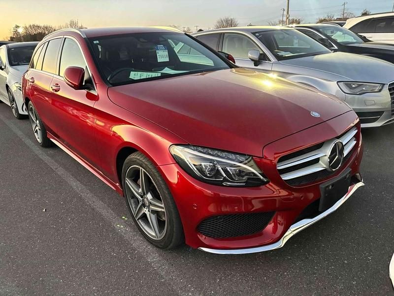 Used Mercedes C200 Edition 184 HP (135 kW) 2014 Red Estate
