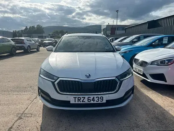 Used Skoda Octavia SE Technology 110 HP (80 kW) 2022 White Estate