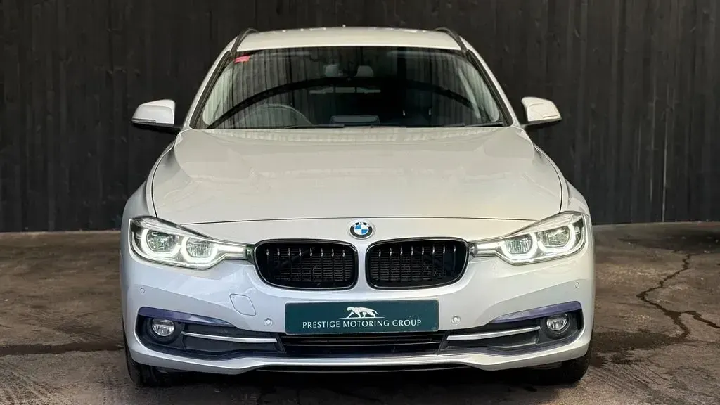 Used BMW 320 Sport Line 2018 Silver Estate