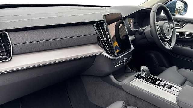 Used Volvo XC90 Core 449 HP (330 kW) 2026 SUV