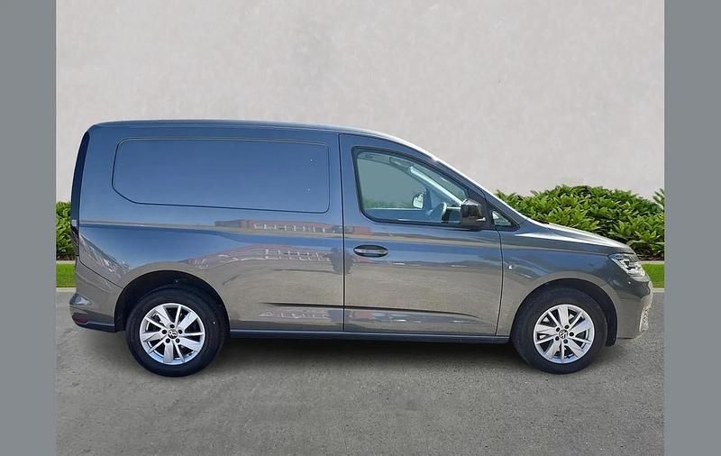 Usado VW Caddy Pro 120 HP (88 kW) 2025 Cinzento Monovolume