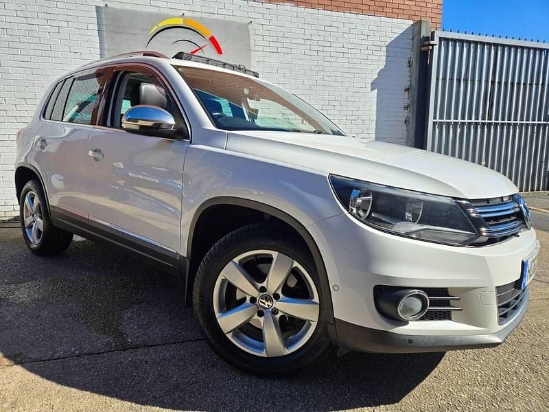 White Used 2012 VW Tiguan SE SUV | £7,288 (Fair price) - Image 1/3