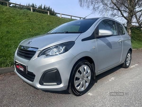 Used Peugeot 108 Active 68 HP (50 kW) 2015 Silver Hatchback