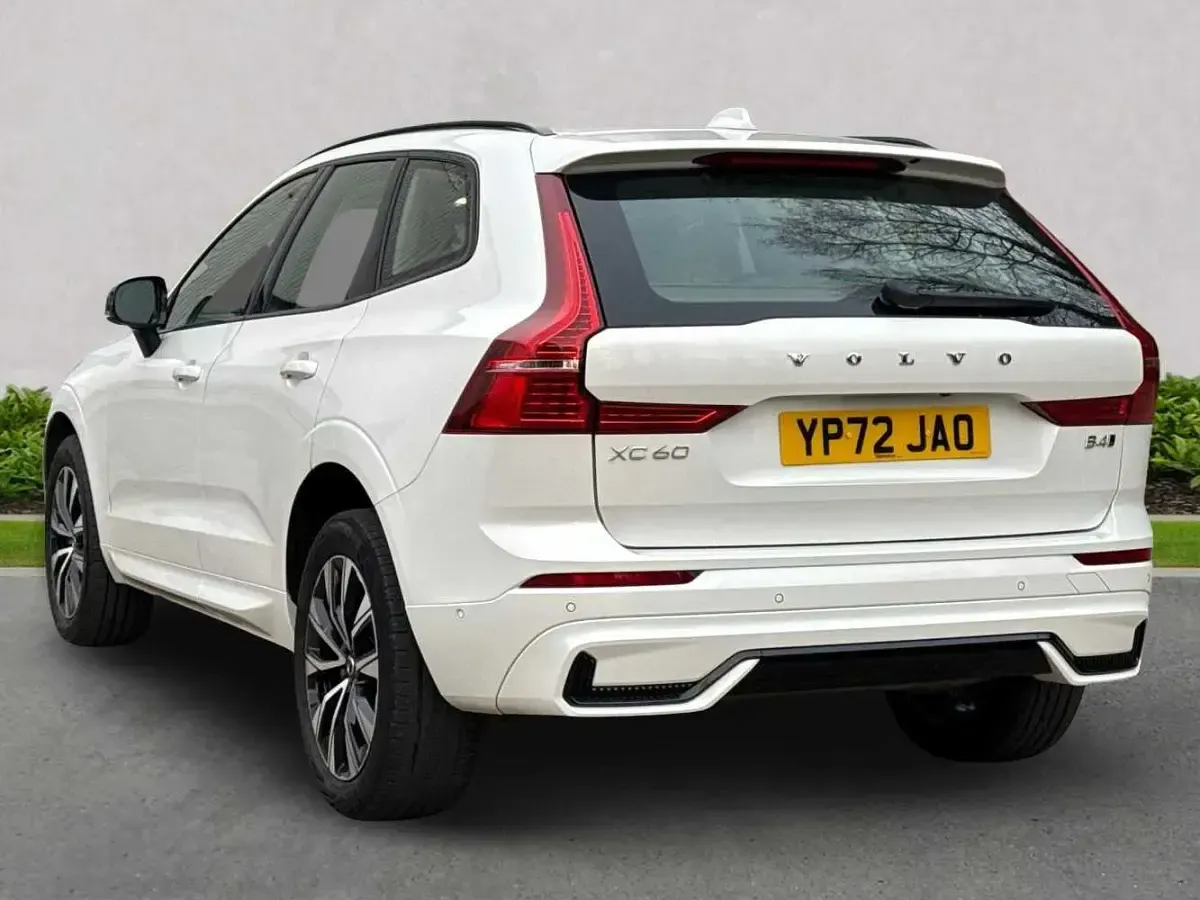 Used Volvo XC60 Plus 2022 White SUV
