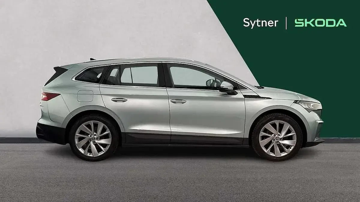 Used Skoda Enyaq iV Suite 97 kW (132 HP) 2021 Arctic silver metallic SUV