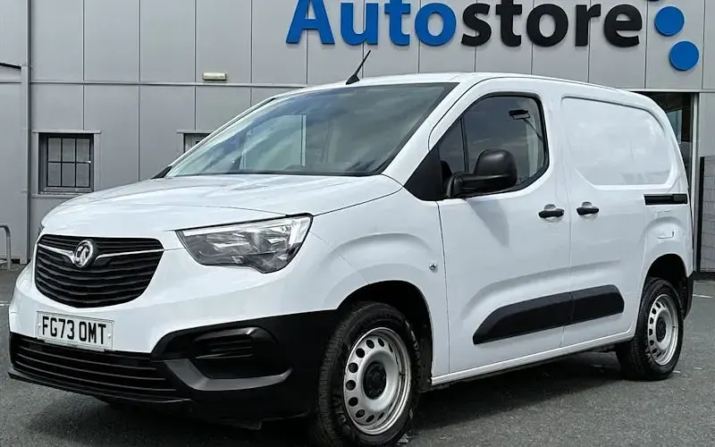 Używany Vauxhall Combo 101 KM (74 kW) 2023 Minivan