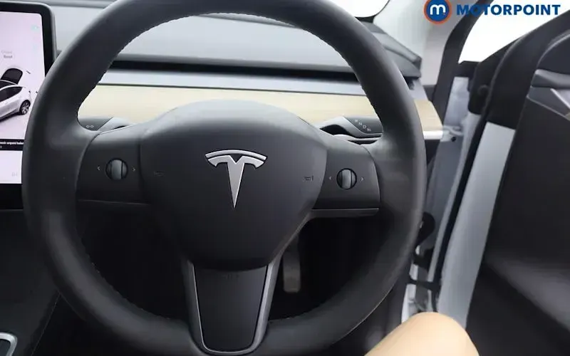 Used Tesla Model Y RWD 219 kW (299 HP) 2023 White SUV