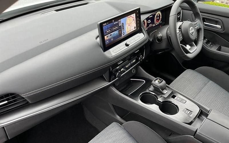 New Nissan X-Trail N-Connecta 163 HP (119 kW) 2025 Silver SUV