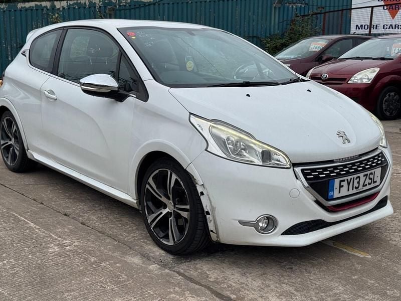 White Used 2013 Peugeot 208 Active Hatchback | £1,999 (Super price) - Image 1/4