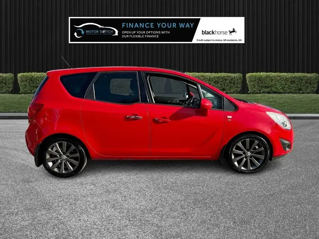 Używany Vauxhall Meriva 100 KM (73 kW) 2013 Czerwony Minivan
