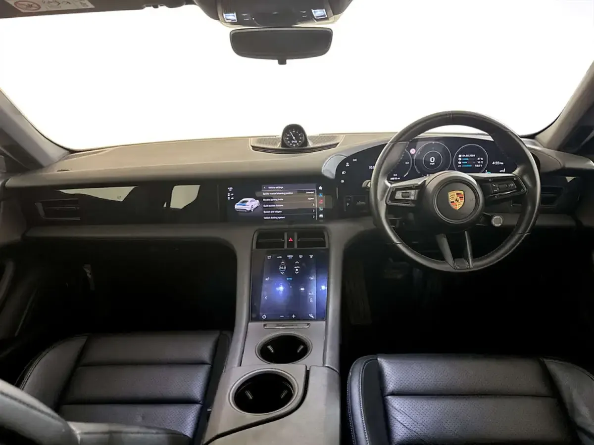 Used Porsche Taycan Performance Package 419 kW (571 HP) 2021 Silver Sedan