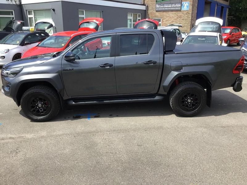 New Toyota HiLux Sport 204 HP (150 kW) 2025 Grey Pickup