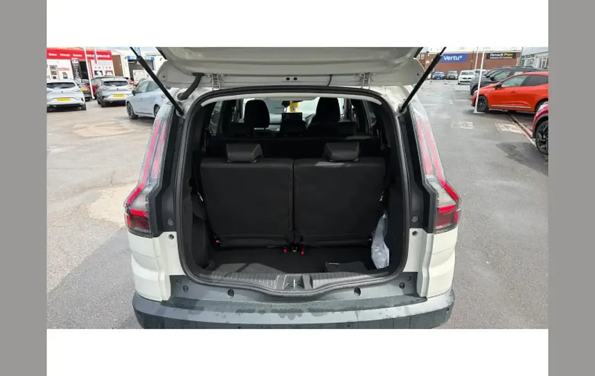 Used Dacia Jogger Extreme 155 HP (114 kW) 2025 Other MPV