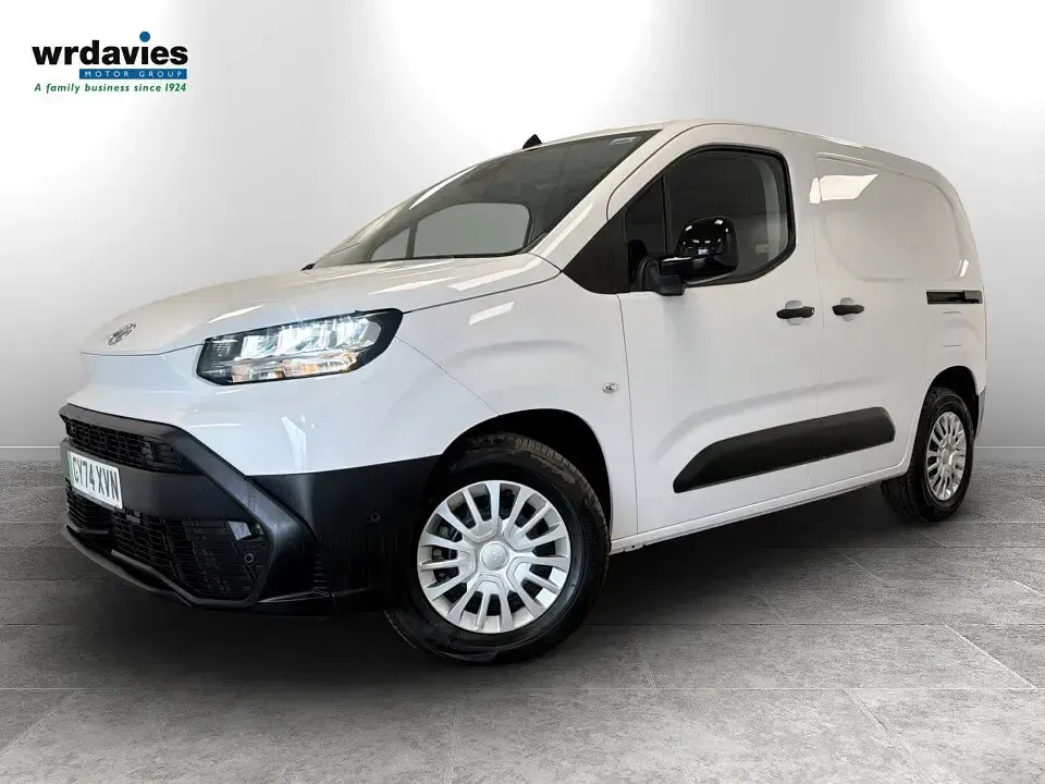 Used Toyota Proace 11 kW (15 HP) 2024 White MPV