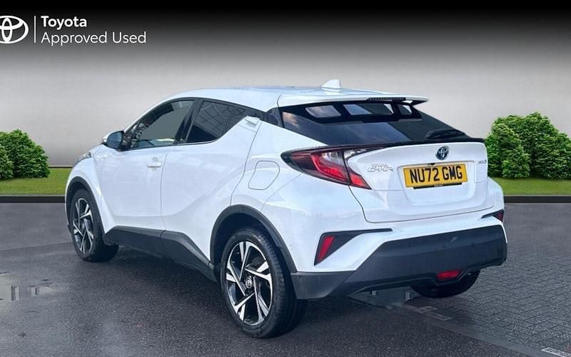 Used Toyota C-HR Design 122 HP (89 kW) 2022 Pure white SUV