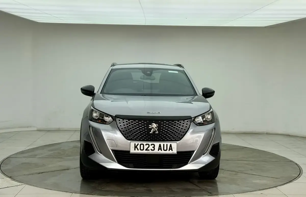 Usado Peugeot 2008 Allure+ 2023 Cinzento SUV