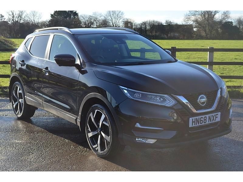 Black Used 2018 Nissan Qashqai Tekna SUV | £9,995 (Fair price) - Image 1/3