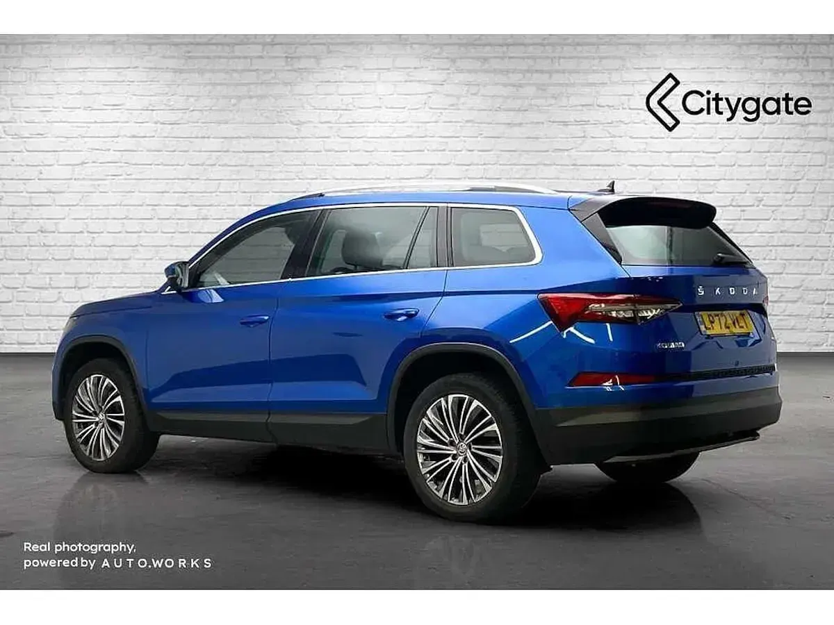 Used Skoda Kodiaq SE L Executive 110 HP (80 kW) 2023 Race blue metallic SUV