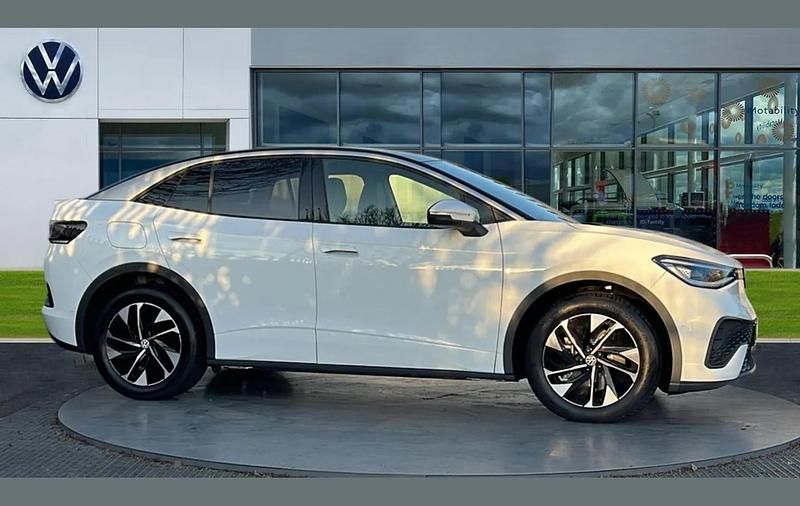 New VW ID.5 Pro 210 kW (286 HP) 2025 Glacier white metallic black SUV