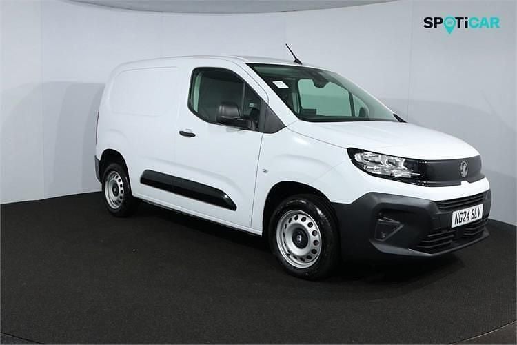 White Used 2024 Vauxhall Combo S MPV | £14,574 (Good price) - Image 1/4