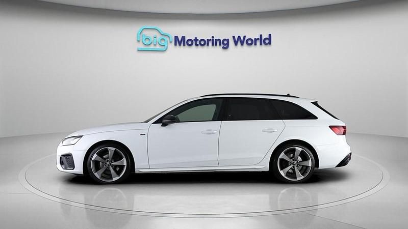 Used Audi A4 Black Edition 150 HP (110 kW) 2021 White Estate