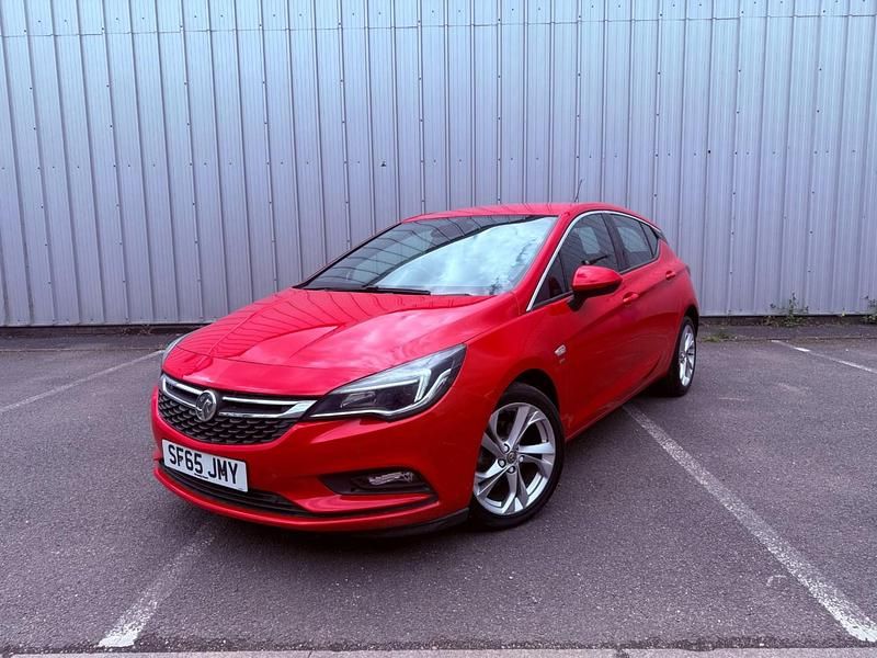 Second-hand Vauxhall Astra SRi 2016 Roșu Hatchback