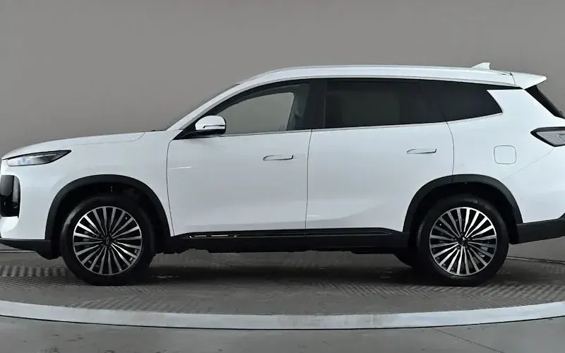 New Chery Tiggo 8 197 HP (144 kW) 2025 White SUV
