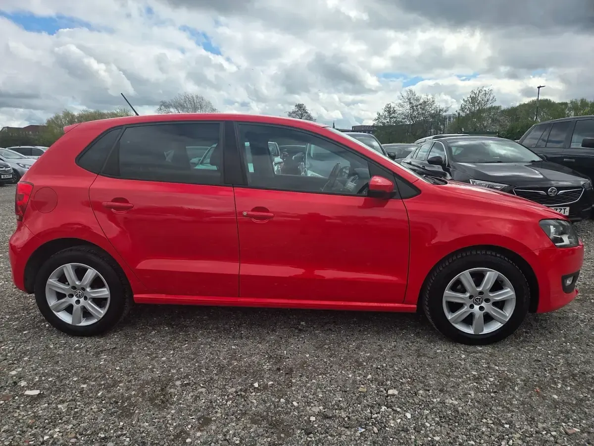 Used VW Polo Edition 60 HP (44 kW) 2014 Red Hatchback
