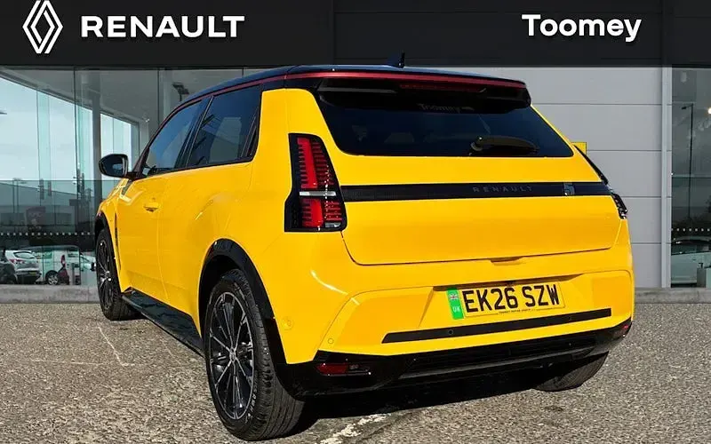 New Renault 5 E-Tech Iconic 110 kW (150 HP) 2026 Hatchback