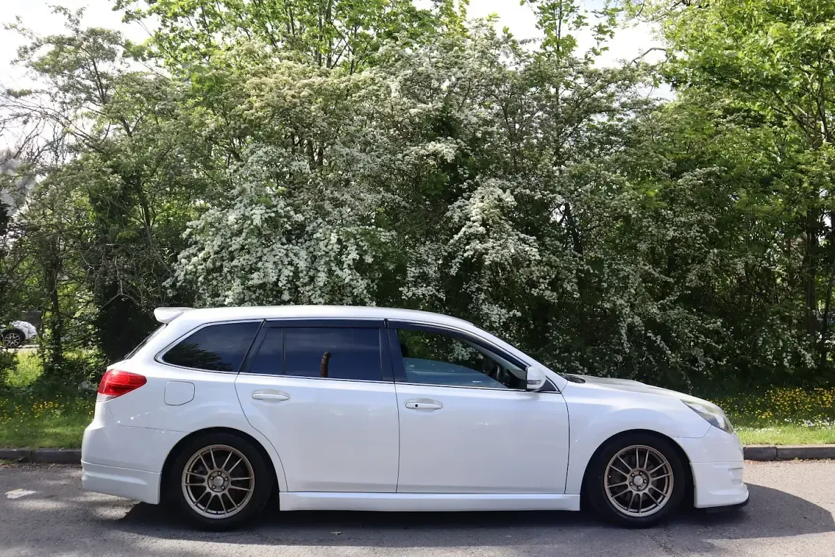 Used Subaru Legacy GT 2009 White Estate