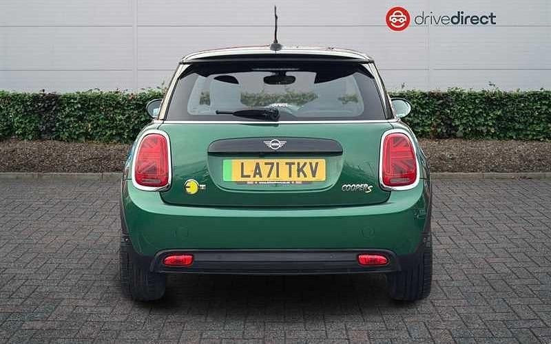 Used Mini Cooper Level 2 135 kW (184 HP) 2023 Hatchback