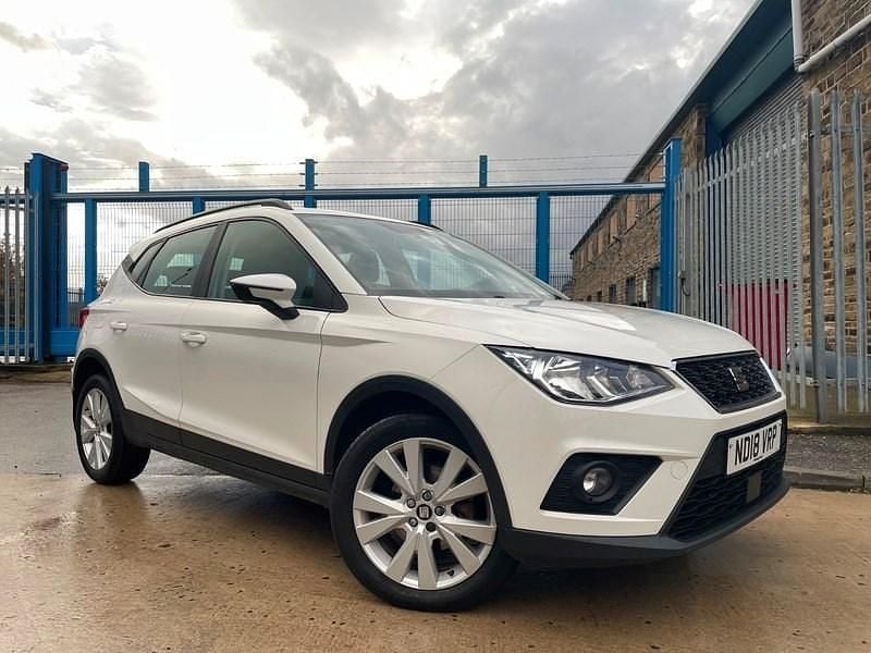 Used Seat Arona SE 95 HP (69 kW) 2018 White SUV