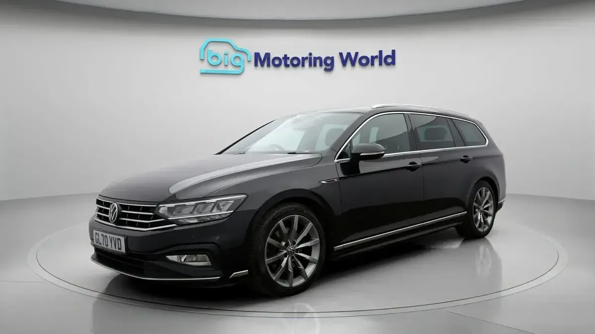 Used VW Passat R-line 150 HP (110 kW) 2020 Black Estate