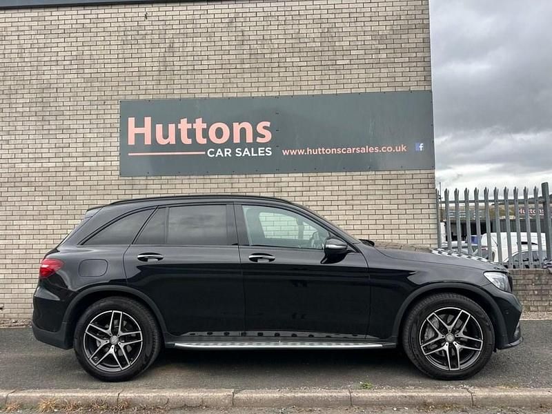 Used Mercedes GLC250 AMG line 204 HP (150 kW) 2015 Black Estate