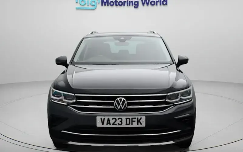 Used VW Tiguan Elegance 245 HP (180 kW) 2023 Grey SUV