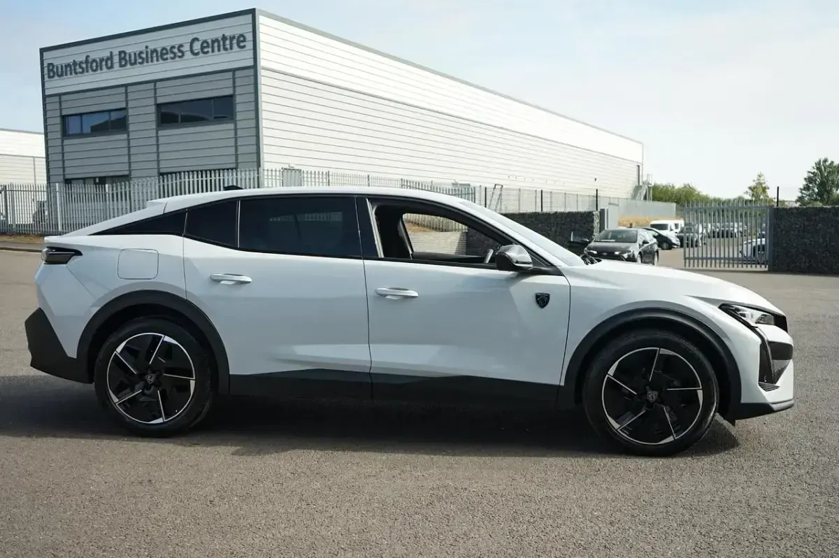 Used Peugeot 408 GT 134 HP (98 kW) 2025 White SUV