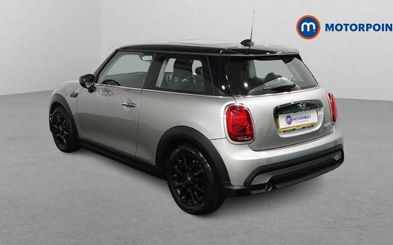 Used Mini Cooper Classic 136 HP (100 kW) 2022 Silver Hatchback