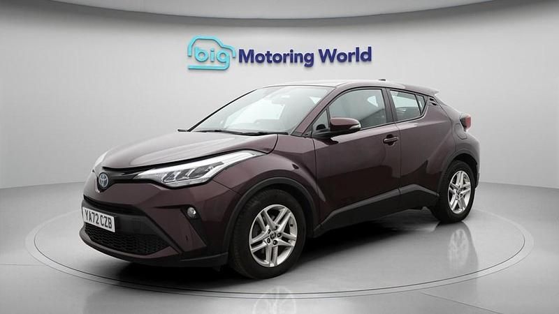 Used Toyota C-HR 122 HP (89 kW) 2023 Purple SUV